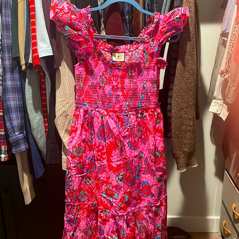 Flash sale!!! NWT 🎉 Tuckernuck pink floral dress!